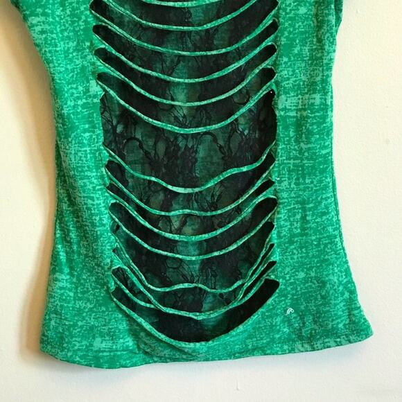 Spencer’s M/M Irish t-shirt floral black lace green yellow casual - Picture 8 of 8